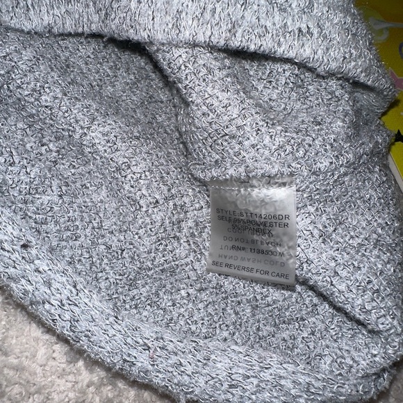 Sugarlips Twist Back Sweater - Picture 9 of 9